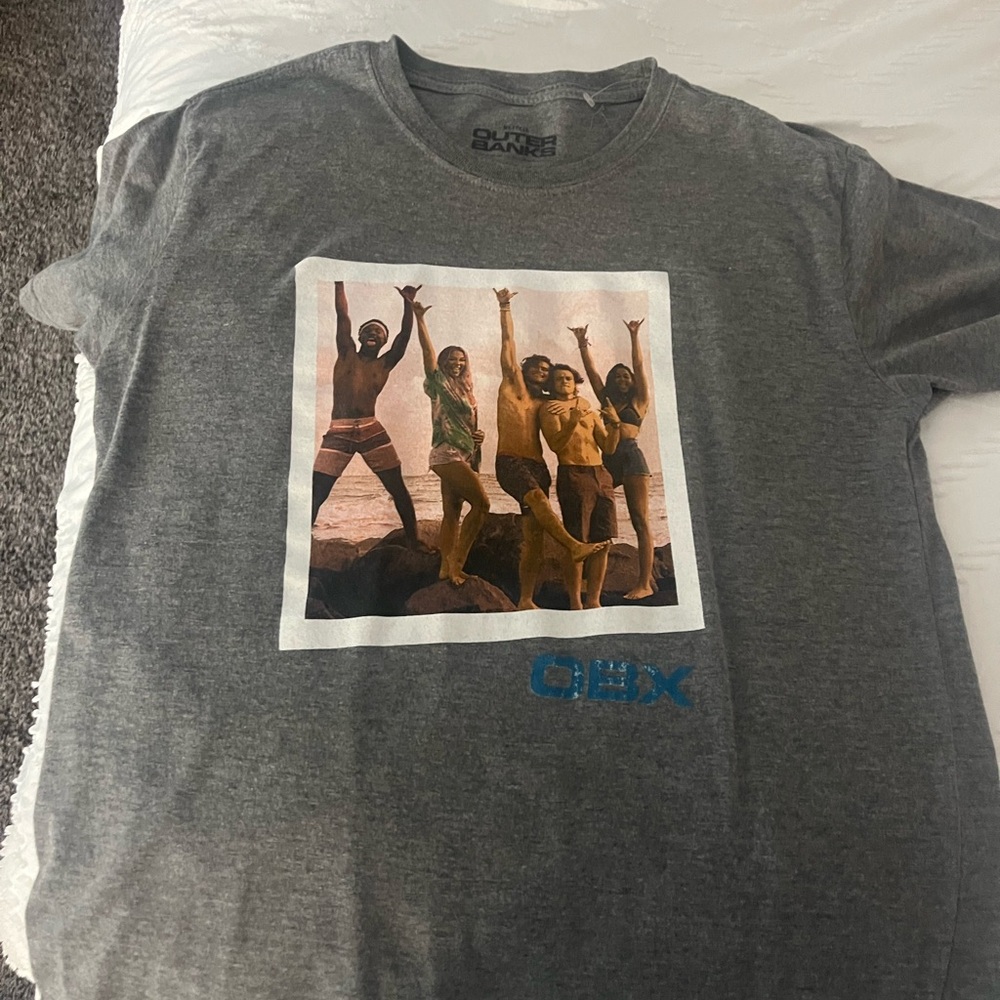 Outer Banks tee, size small